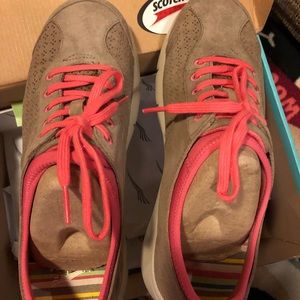 Elise Suede Mocha Dansko